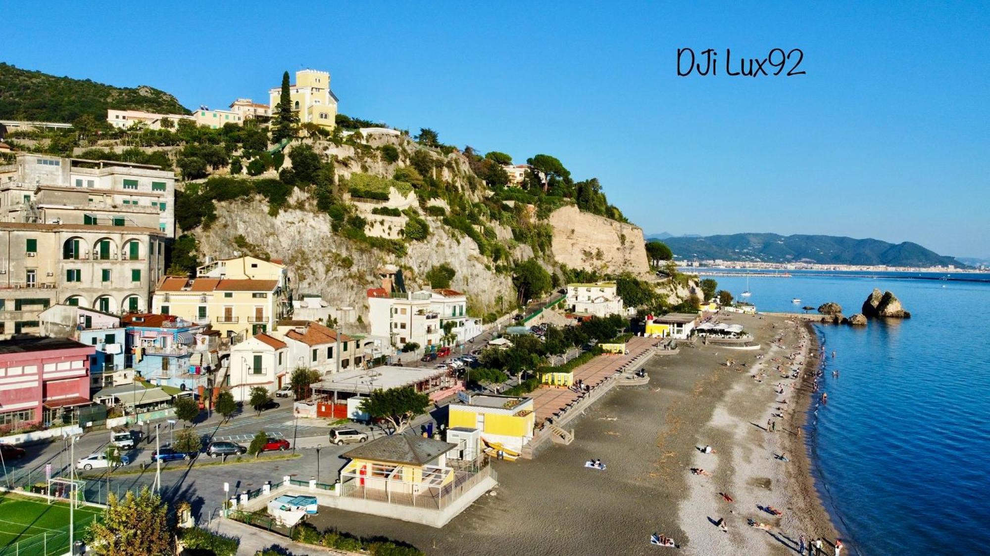 B&B Due Su Due Holiday В'єтрі Екстер'єр фото